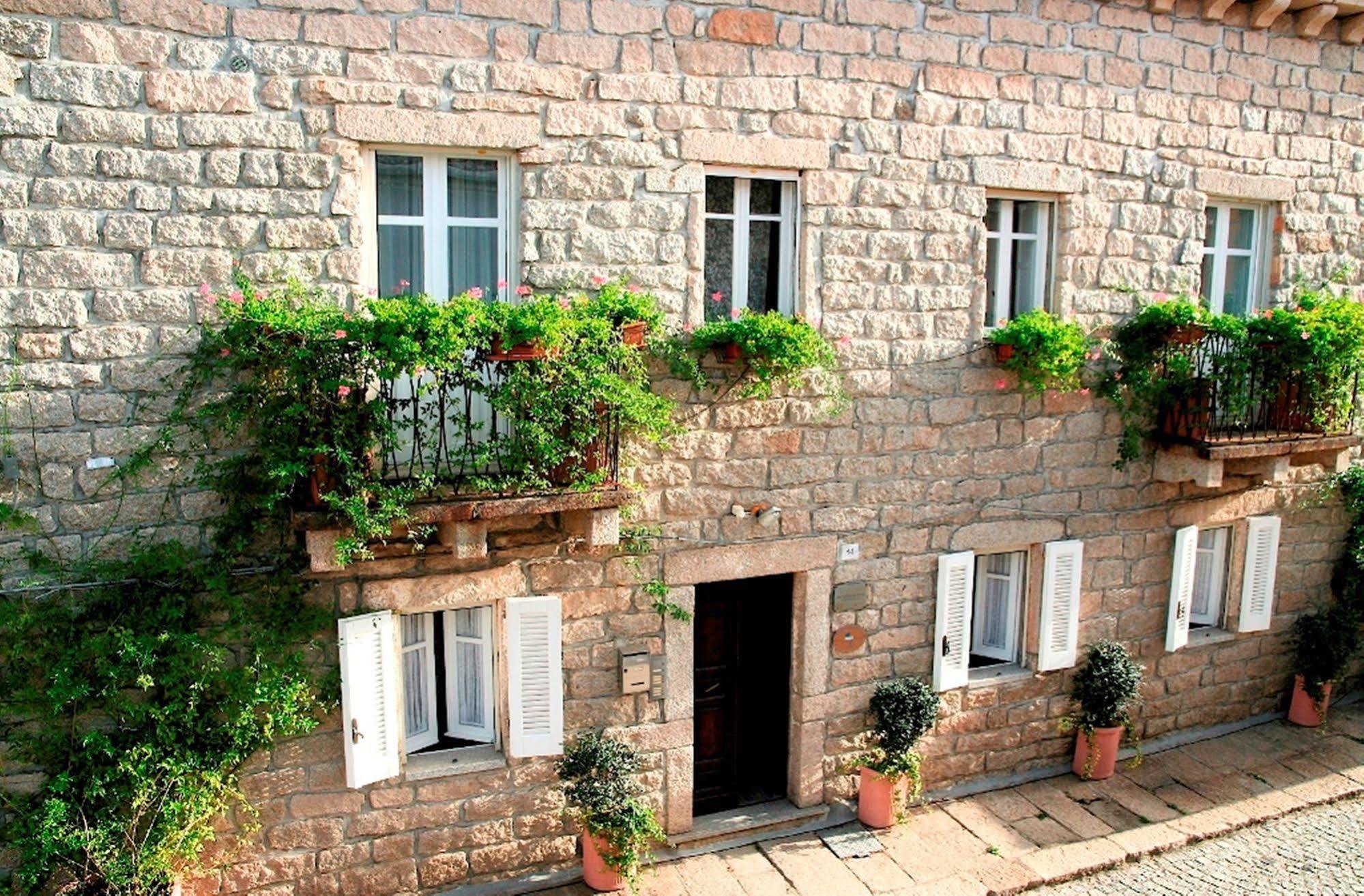Hotel La Vignaredda - Residenza Di Charme Aggius Exterior foto